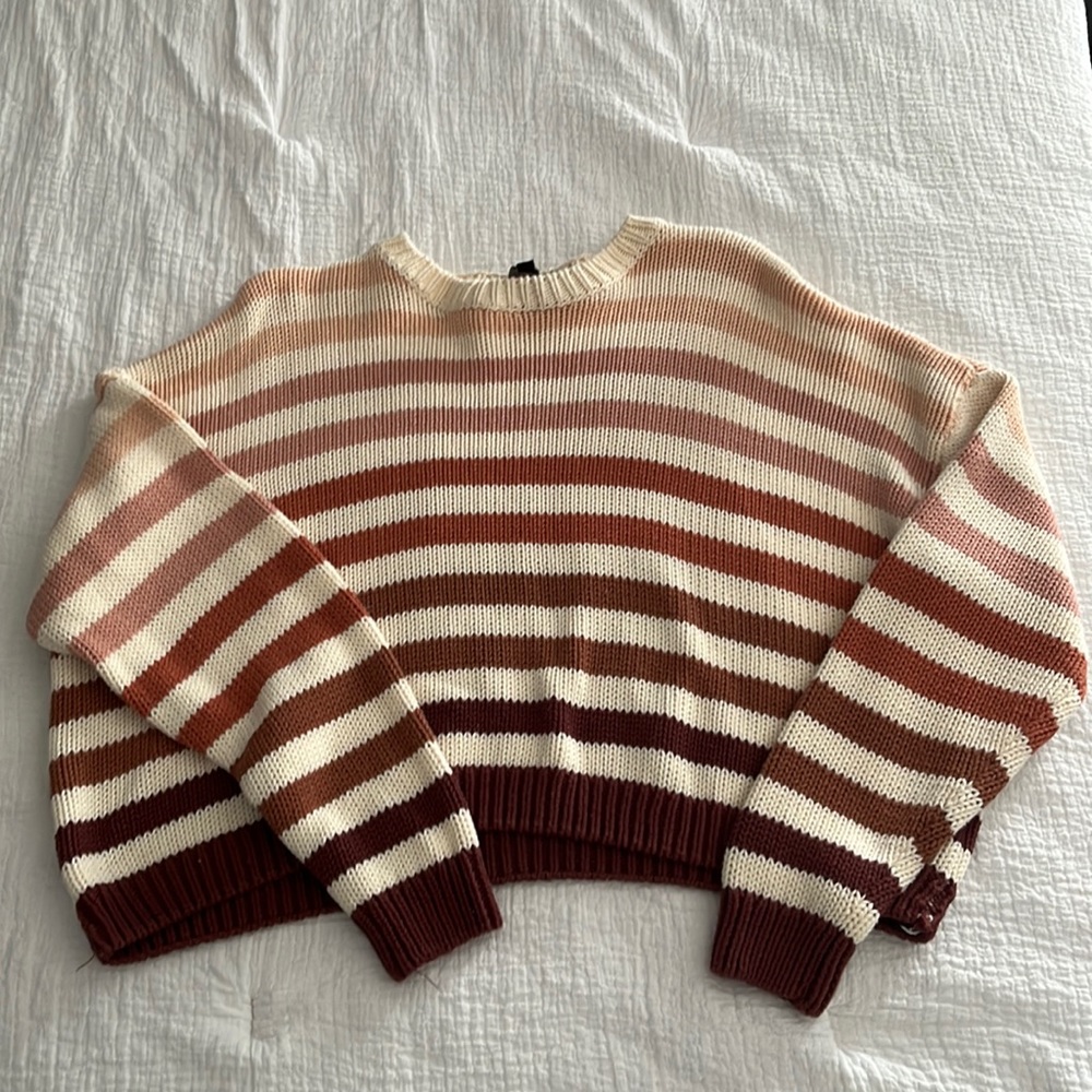 Women’s stripes cropped sweater, size small